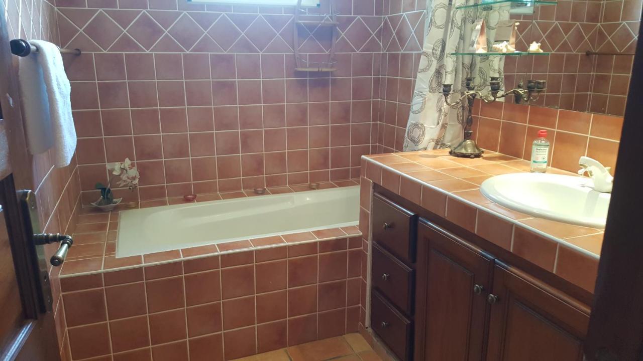 Agreable Chambre D'Hotes, Sdb, Piscine, Carbet Cuisine. Saint-Claude Eksteriør billede
