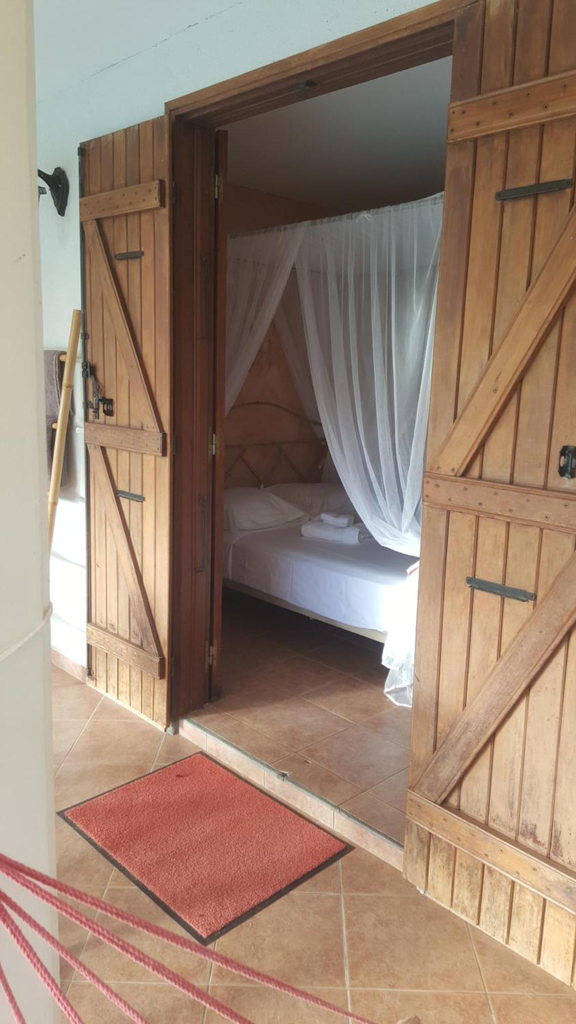 Agreable Chambre D'Hotes, Sdb, Piscine, Carbet Cuisine. Saint-Claude Eksteriør billede